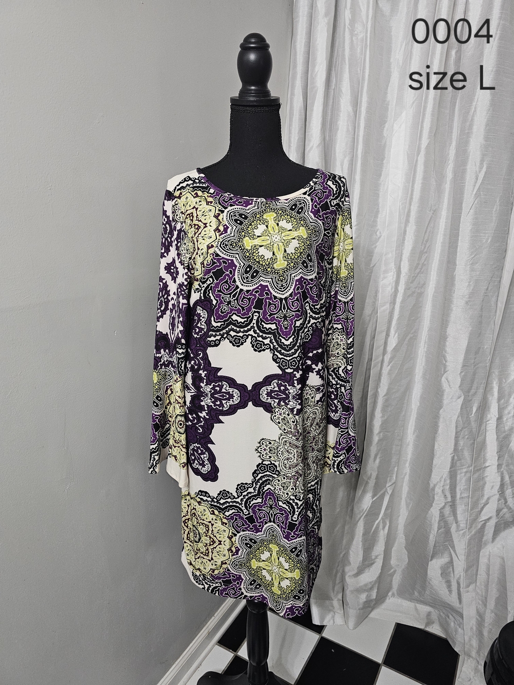 Long Sleeve Paisley Print Dress in Purple and Cream
